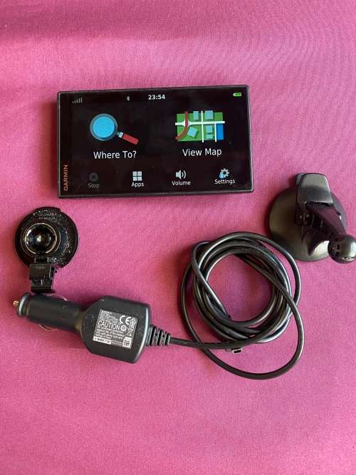 GARMIN DRIVESMART 55 MT-S *WINDSCREEN BRACKRT*CAR CHARGER & USB CABLE